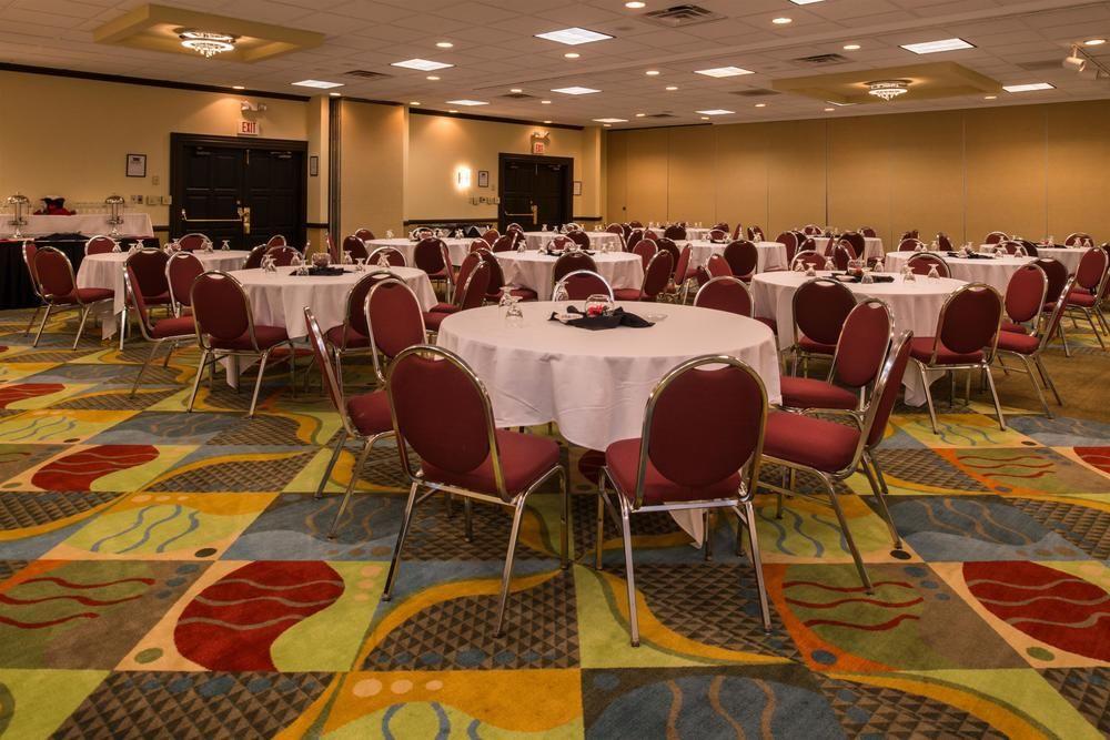 Ramada Plaza Rochester Airport Exteriör bild