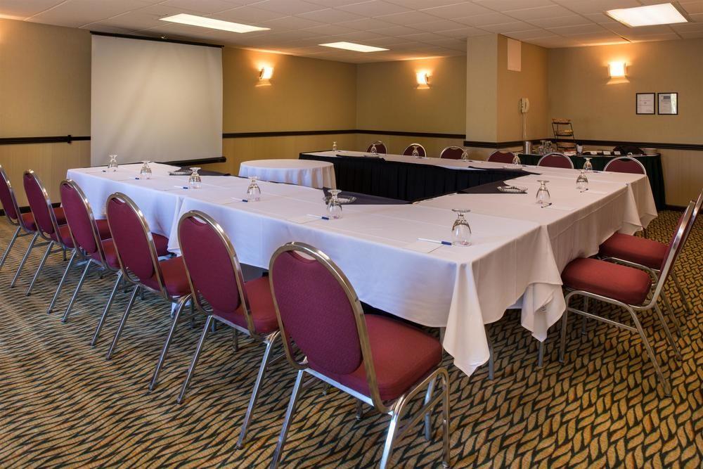 Ramada Plaza Rochester Airport Exteriör bild
