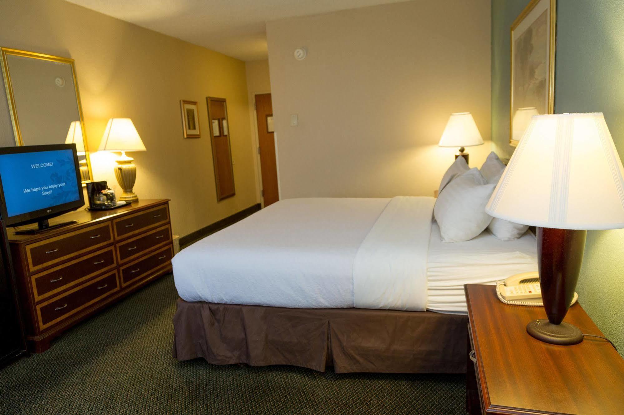 Ramada Plaza Rochester Airport Exteriör bild